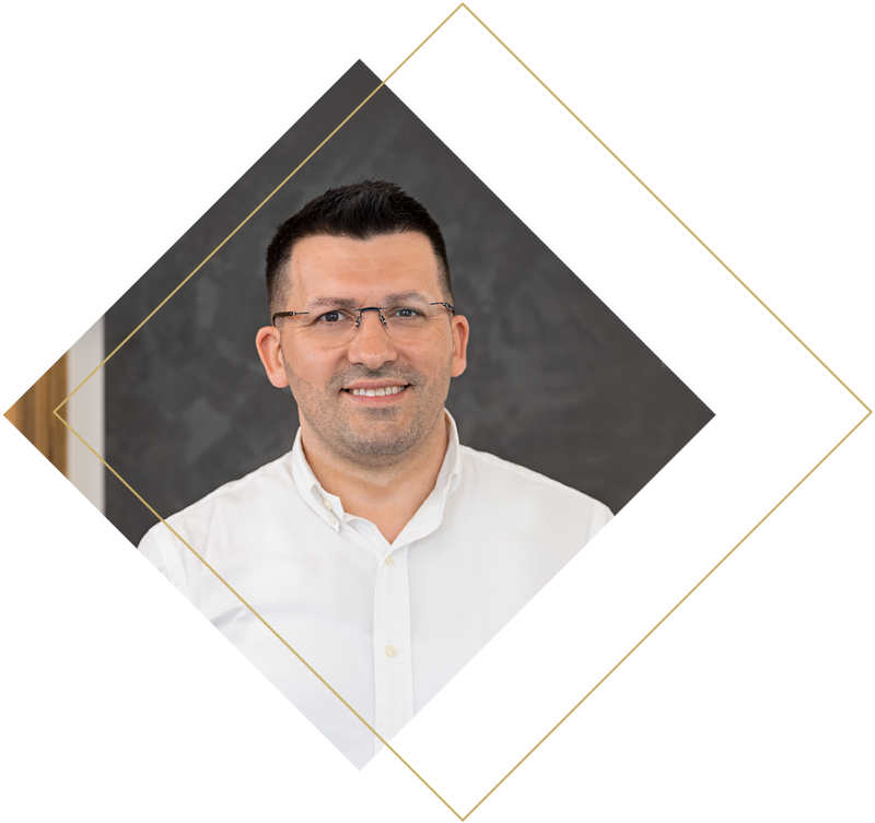 Unser Zahnarzt Dr. Adnan Murati